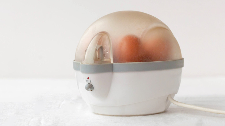Eggs in electric egg cooker