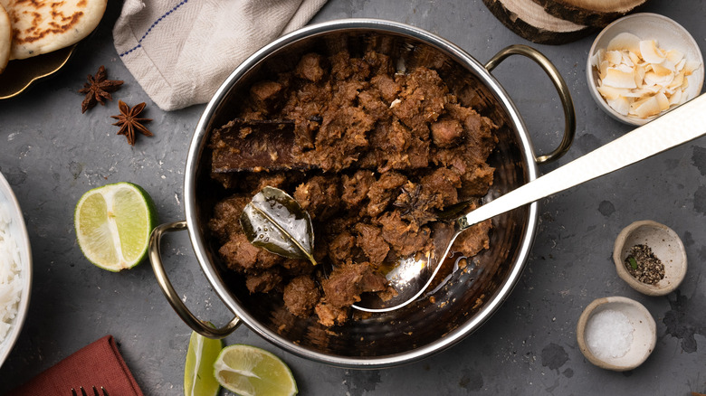 Super tender beef rendang 