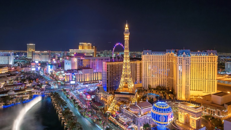 wide view of the Las Vegas strip at night
