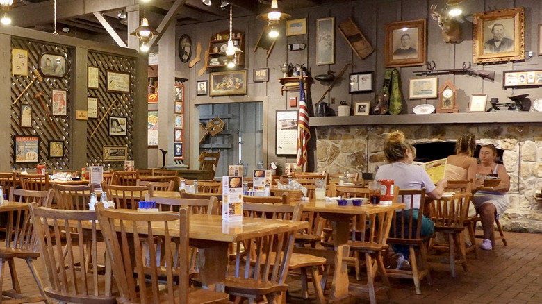 Interior of Cracker Barrel restaurant