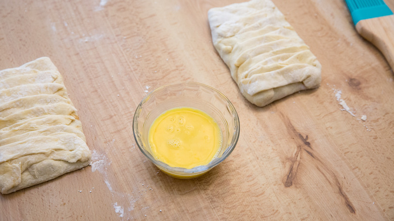 egg wash in small bowl